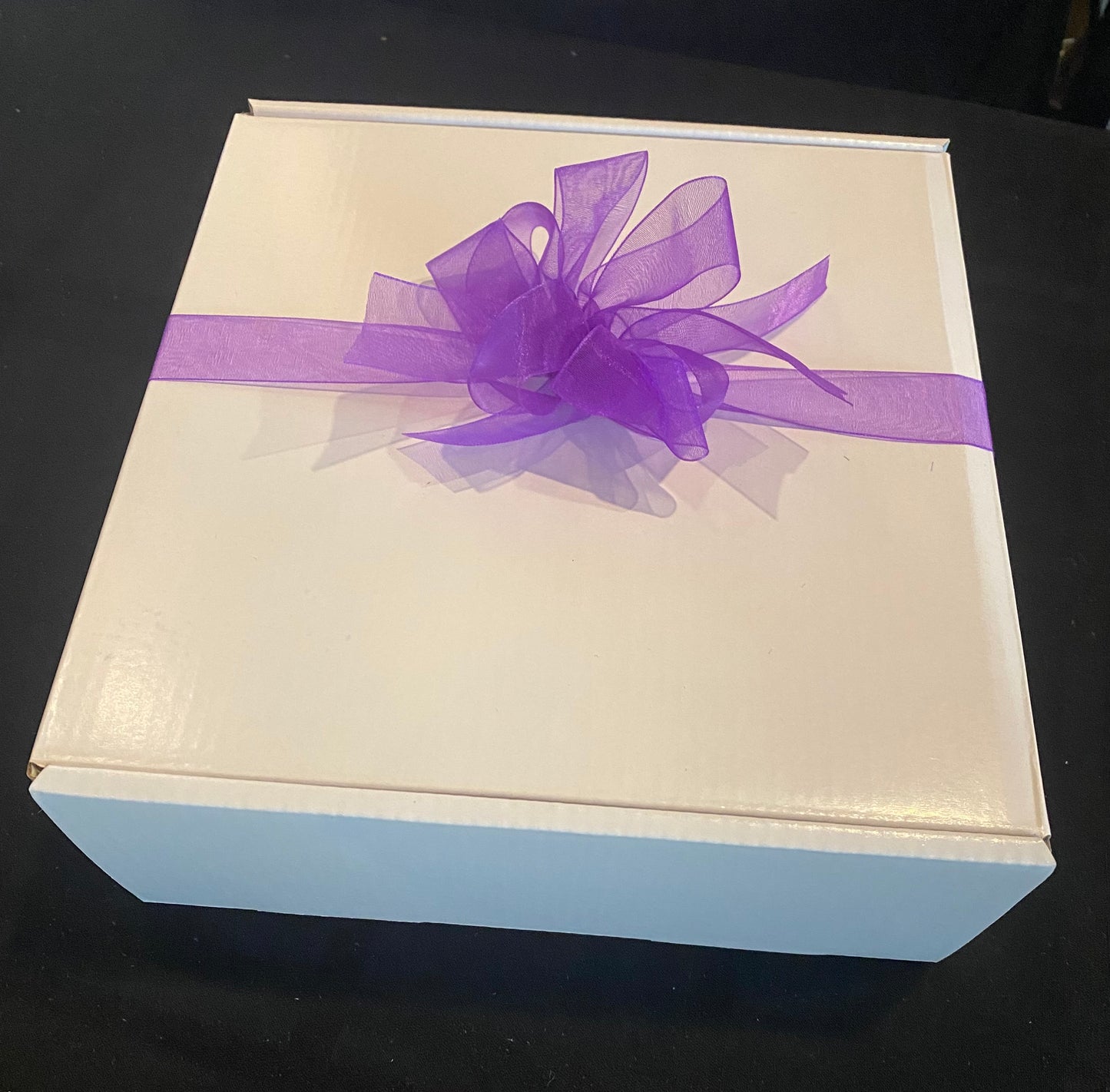 Huckleberry Gift Box 8 x 8