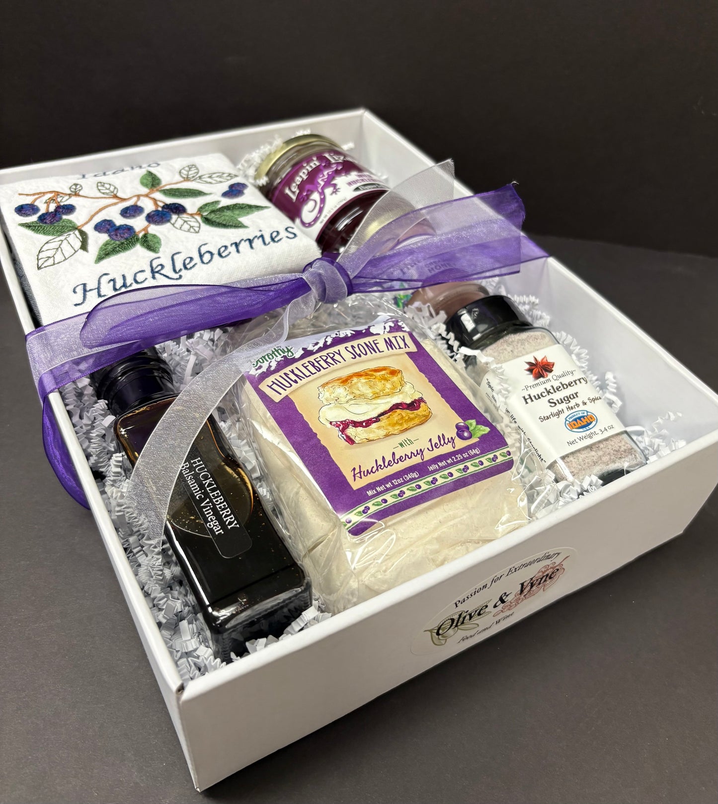 Huckleberry Gift Box      9 x 12