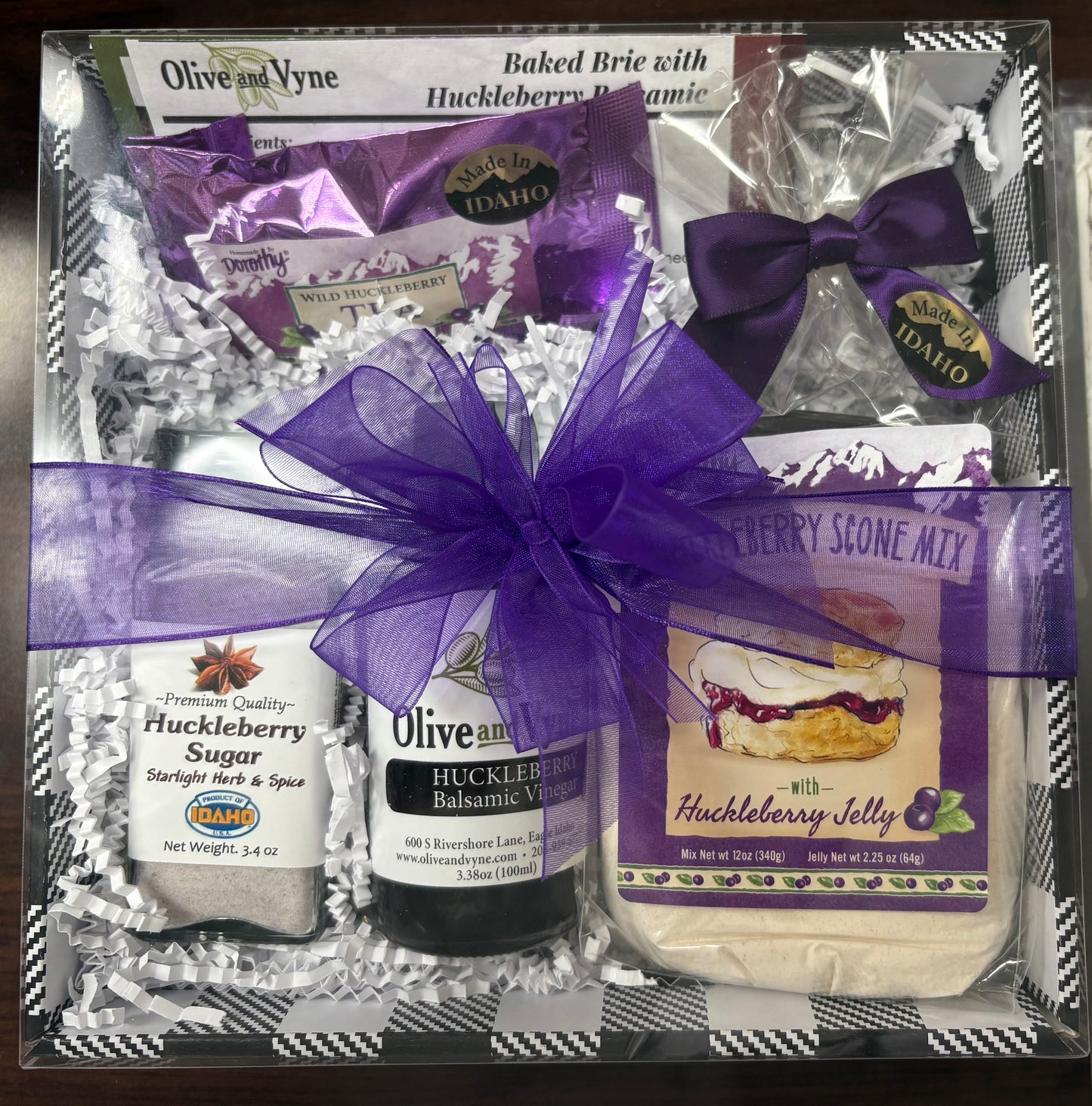 Huckleberry Gift Box      8 x 8