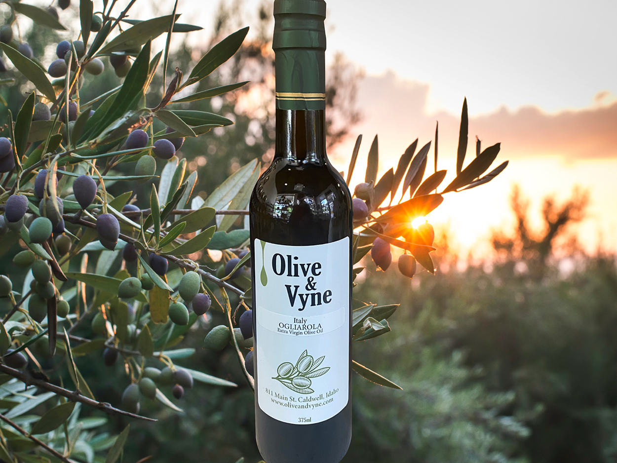 OGLIAROLA  Extra Virgin Olive Oil - Italy